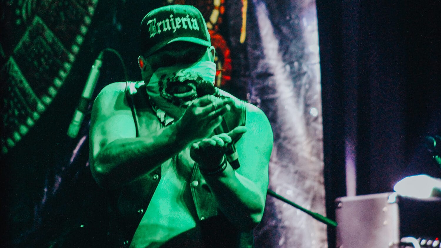 Morre Juan Brujo, vocalista e fundador da banda Brujeria, aos 56 Anos