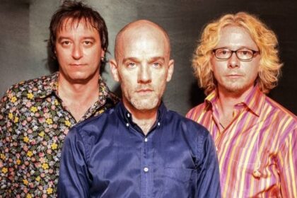 R.E.M. lança coletânea “We Are Hope Despite The Times” em apoio ao Dia Nacional de Registro de Eleitores