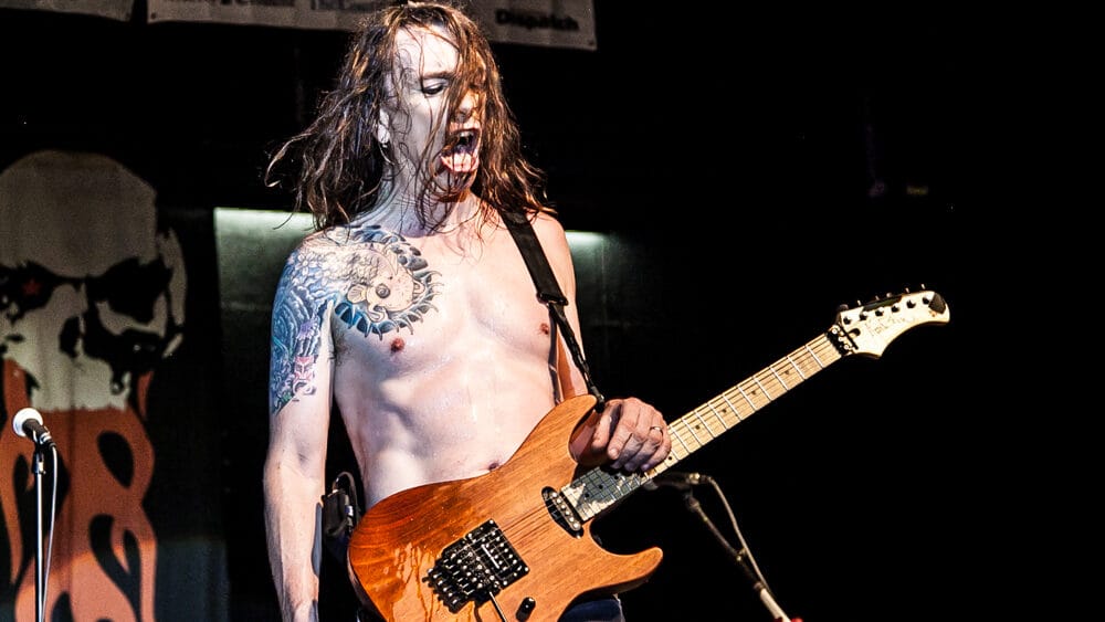 Scotti Hill, do Skid Row, descarta reunião com Sebastian Bach e alerta para os riscos após fiasco do Jane’s Addiction