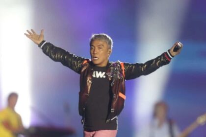 Arnel Pineda se diz disposto a deixar o Journey após show polêmico no Rock in Rio