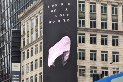 Outdoor do The Cure ‘Songs of a Lost World’ aparece em Nova York