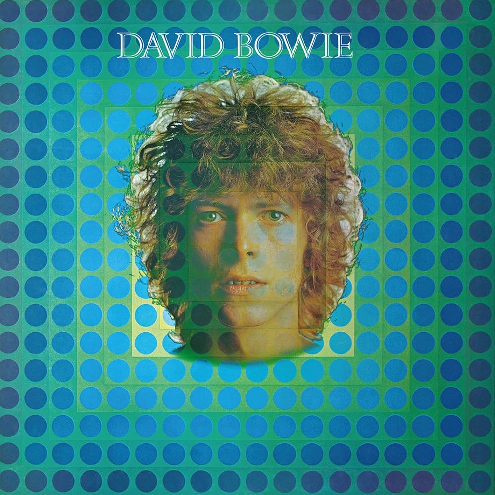 Uma jornada pela história de David Bowie, o camaleão do rock