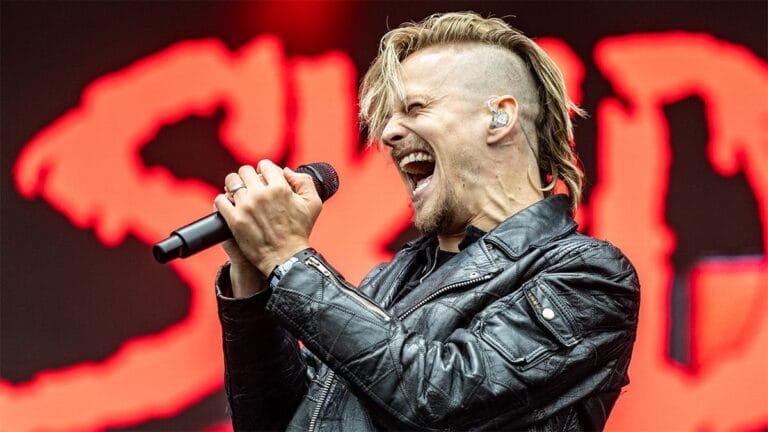 Erik Grönwall, ex-vocalista do Skid Row, se une a Michael Schenker em turnê europeia