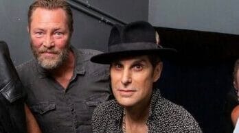 Ex-baixista do Porno For Pyros critica Perry Farrell como “O Pior” vocalista e ataca sua esposa também