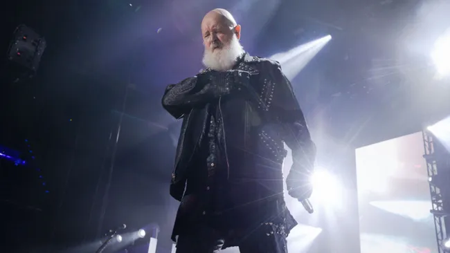 Rob Halford, vocalista do Judas Priest, diz que não tem planos de se aposentar