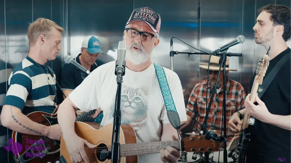 Cake anuncia primeiro novo álbum em 14 anos lança novo single Billionaire In Space