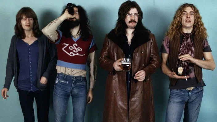 Primeiras críticas previram sucesso do Led Zeppelin