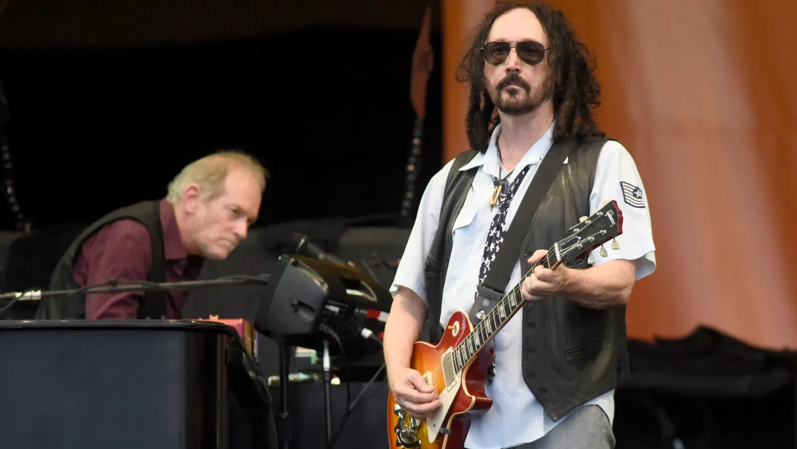 Guitarista de Tom Petty and The Heartbreakers, Mike Campbell, publica sua autobiografia”
