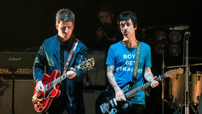 Reunião do Oasis é a maior de todas, diz Johnny Marr