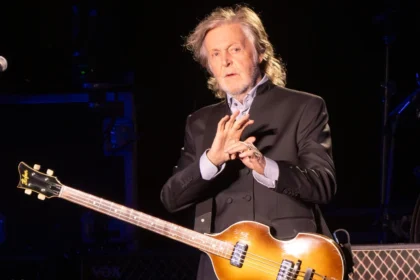 Paul McCartney lamenta falência da Höfner após 138 anos