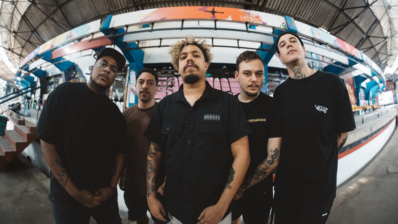 Banda mineira Pense faz show de lançamento do novo álbum em Porto Alegre, dia 3 de novembro, no Gravador Pub