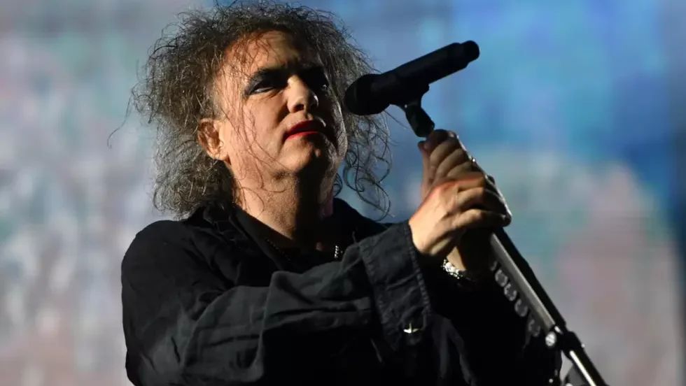 Mary, a força por trás dos ‘Songs Of A Lost World’ do The Cure”, revela Robert Smith