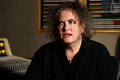 Robert Smith comenta título alternativo de Songs of a Lost World e revela influência da infância