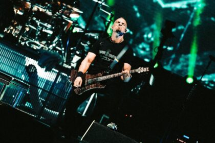 Mark Tremonti lança clipe do novo single “One More Time” e prepara álbum solo para 2025