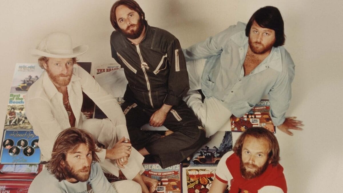 5 músicos que se renderam a “God Only Knows” dos Beach Boys