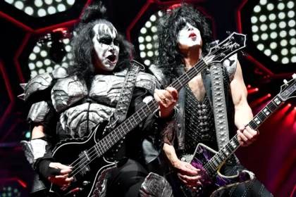 Kiss anuncia documentário de cinco partes sobre turnê de despedida End Of The Road