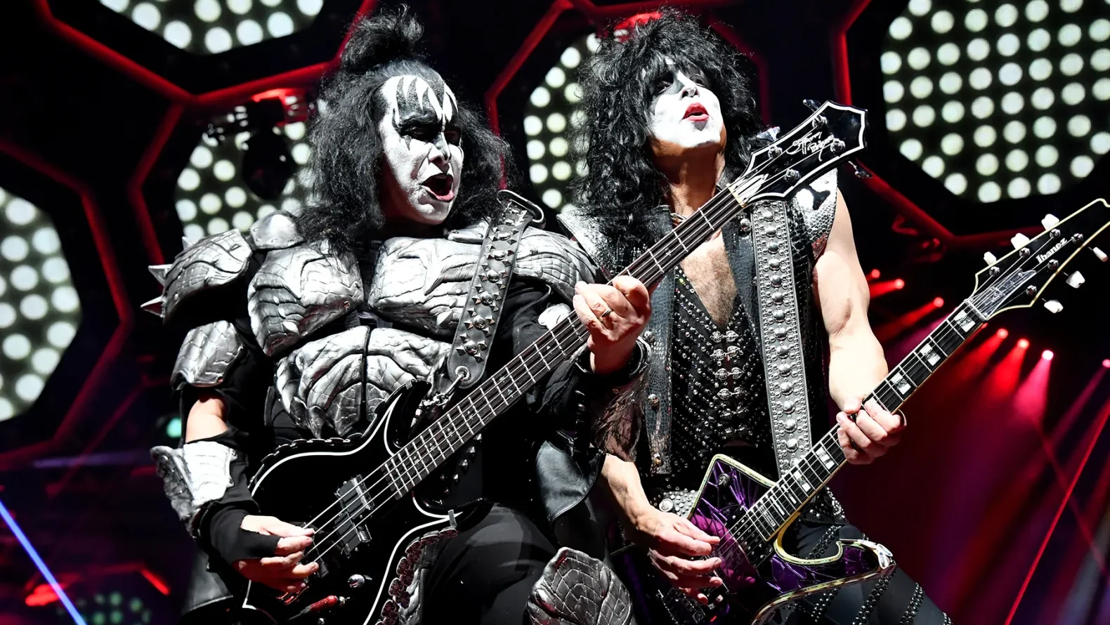 Kiss anuncia documentário de cinco partes sobre turnê de despedida End Of The Road