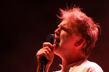 LCD Soundsystem volta com nova música após dois anos: “X-Ray Eyes”