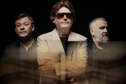 Manic Street Preachers fala sobre processo de composição de Critical Thinking