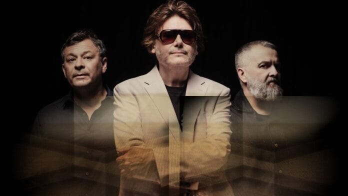 Manic Street Preachers fala sobre processo de composição de Critical Thinking