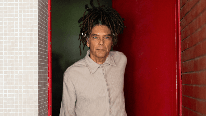 Marcos Sacramento lança “Voltei”, primeiro single do álbum programado para novembro