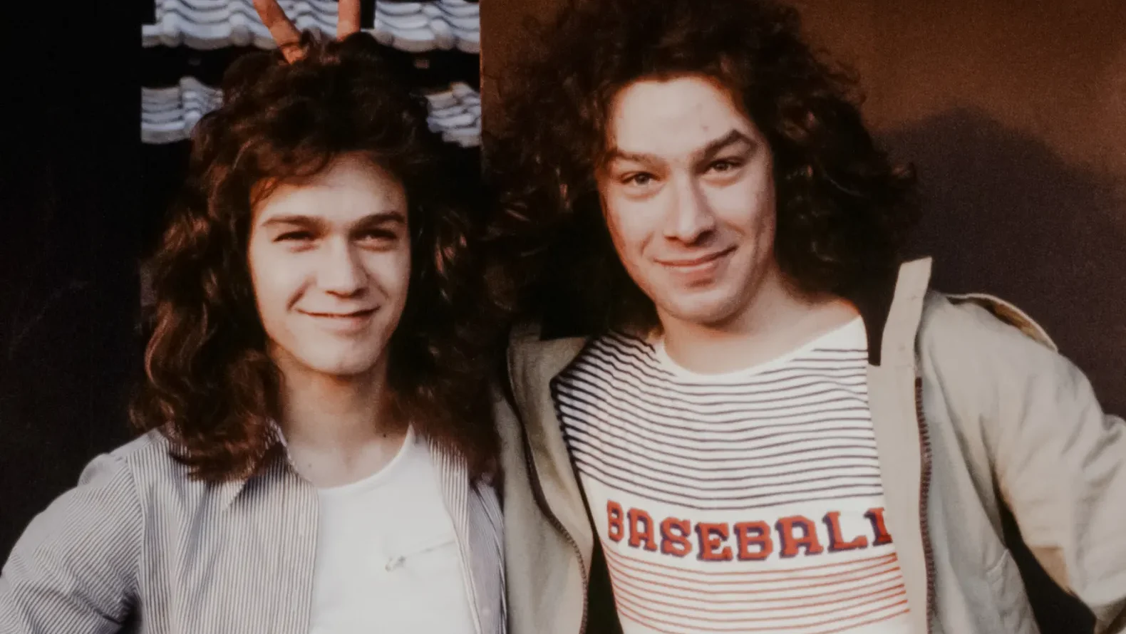 Alex Van Halen considera finalizar músicas inéditas do Van Halen com ajuda de IA e Robert Plant nos vocais