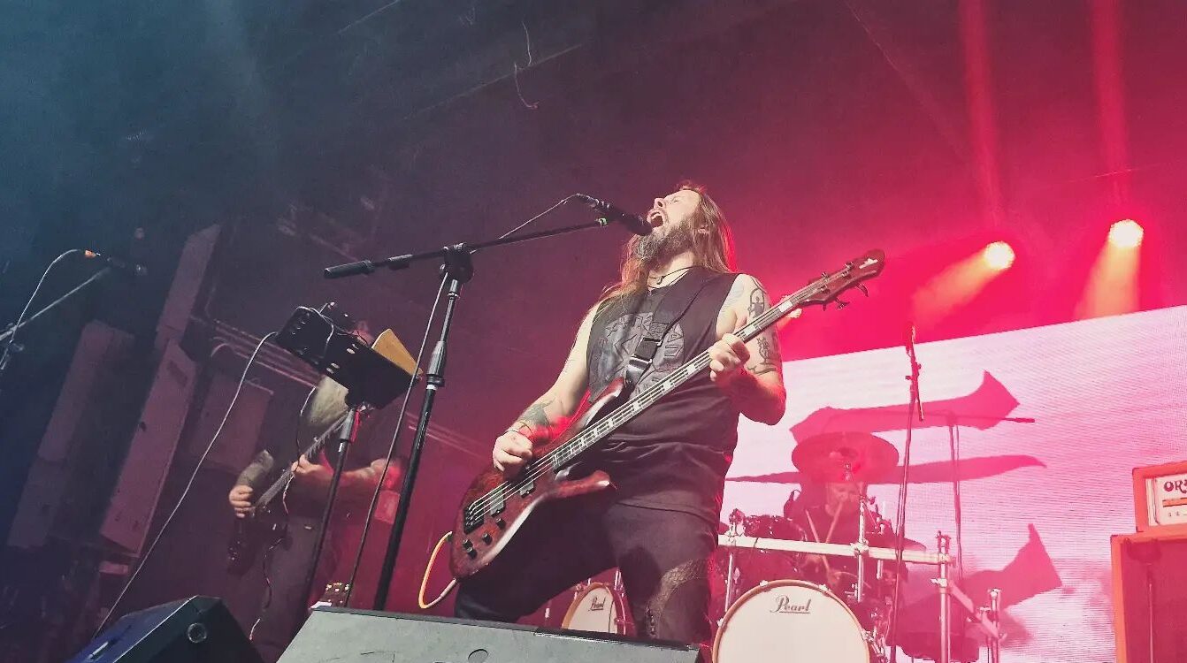 Enslaved lança faixa colaborativa “Spirit Helper” com Kevin Kicking Woman