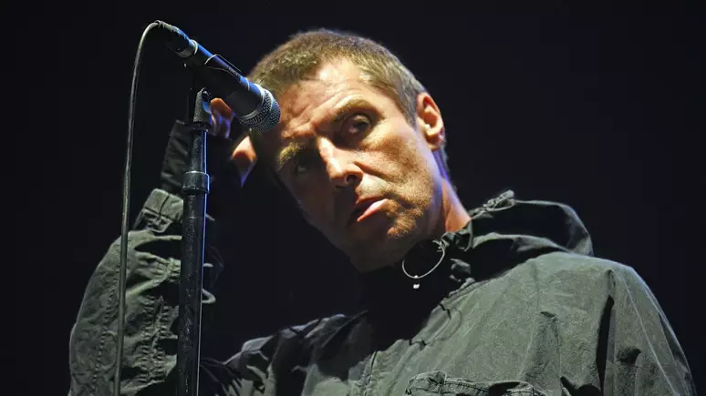 Liam Gallagher revela que estava brincando sobre novo álbum do Oasis: “Estava entediado”