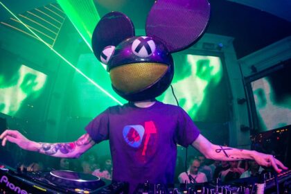 Deadmau5 estreia nova faixa em colaboração com jogo de tanques para celular