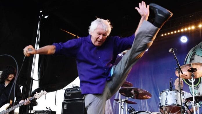 Guided By Voices lança “Dawn Believes” seu novo single