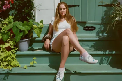 Lana Del Rey apresenta nova canção inspirada em Morgan Wallen durante festival Stagecoach