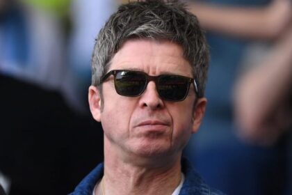 Noel Gallagher faz versão de seis horas de “Champagne Supernova” para exposição em galeria de Londres