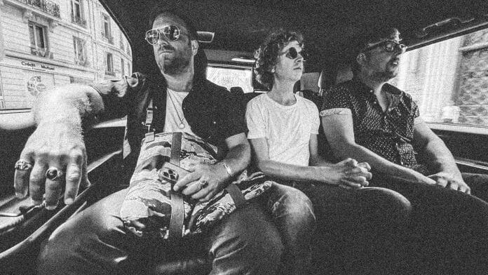 Ouça I’m With the Band do The Black Keys com a participação de Beck