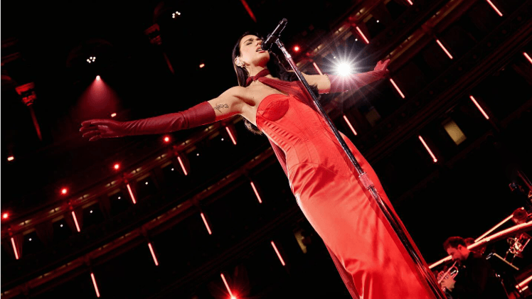 Dua Lipa lança álbum ao vivo