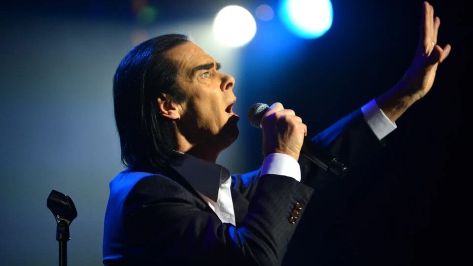 Nick Cave agradece Bob Dylan por assistir ao show dos Bad Seeds