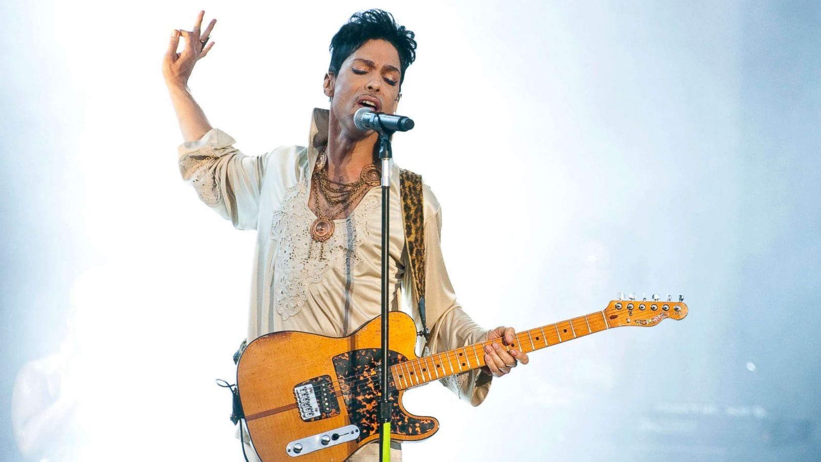 Grammy celebram Prince, The Clash e outros com prêmios por realizações de vida