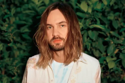 Kevin Parker lança seu sintetizador, The Orchid