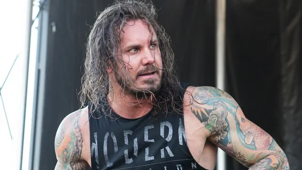 Tim Lambesis planeja continuidade de As I Lay Dying