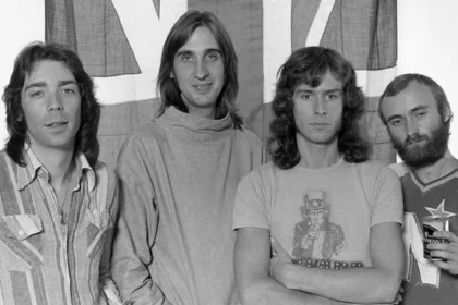Biografia atualizada sobre a era Phil Collins no Genesis chega às livrarias em abril