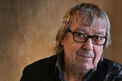 Bill Wyman, ex-Rolling Stones, relembra momentos em que temeu pela própria vida