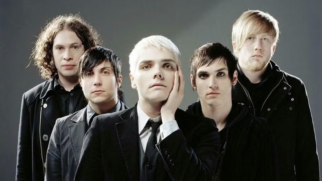 My Chemical Romance lamenta a morte do ex-baterista Bob Bryar