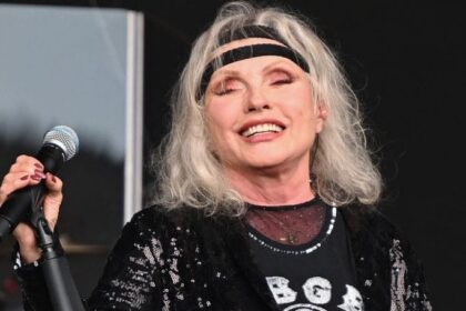 Blondie anuncia novo álbum previsto para 2025