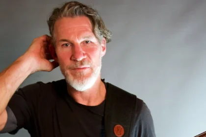 Tim Commerford fala sobre luta contra o câncer e celebra recuperação física e emocional