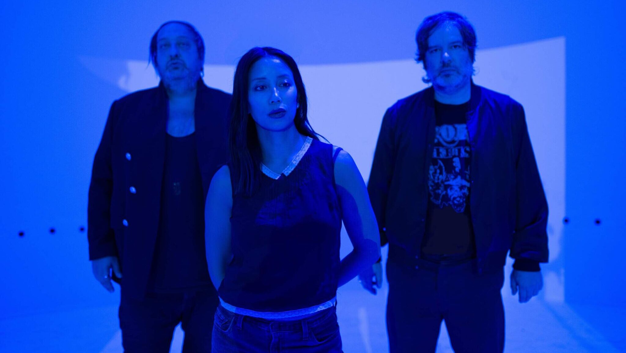 Heaven anuncia primeiro novo álbum em sete anos e divulga single