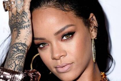 Rihanna responde a fã que cobrou novo álbum em 2025 e brincou com apelido