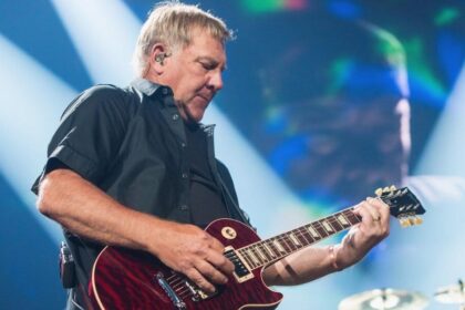 A construção de ‘Closer to the Heart’: a dualidade acústica e elétrica do Rush