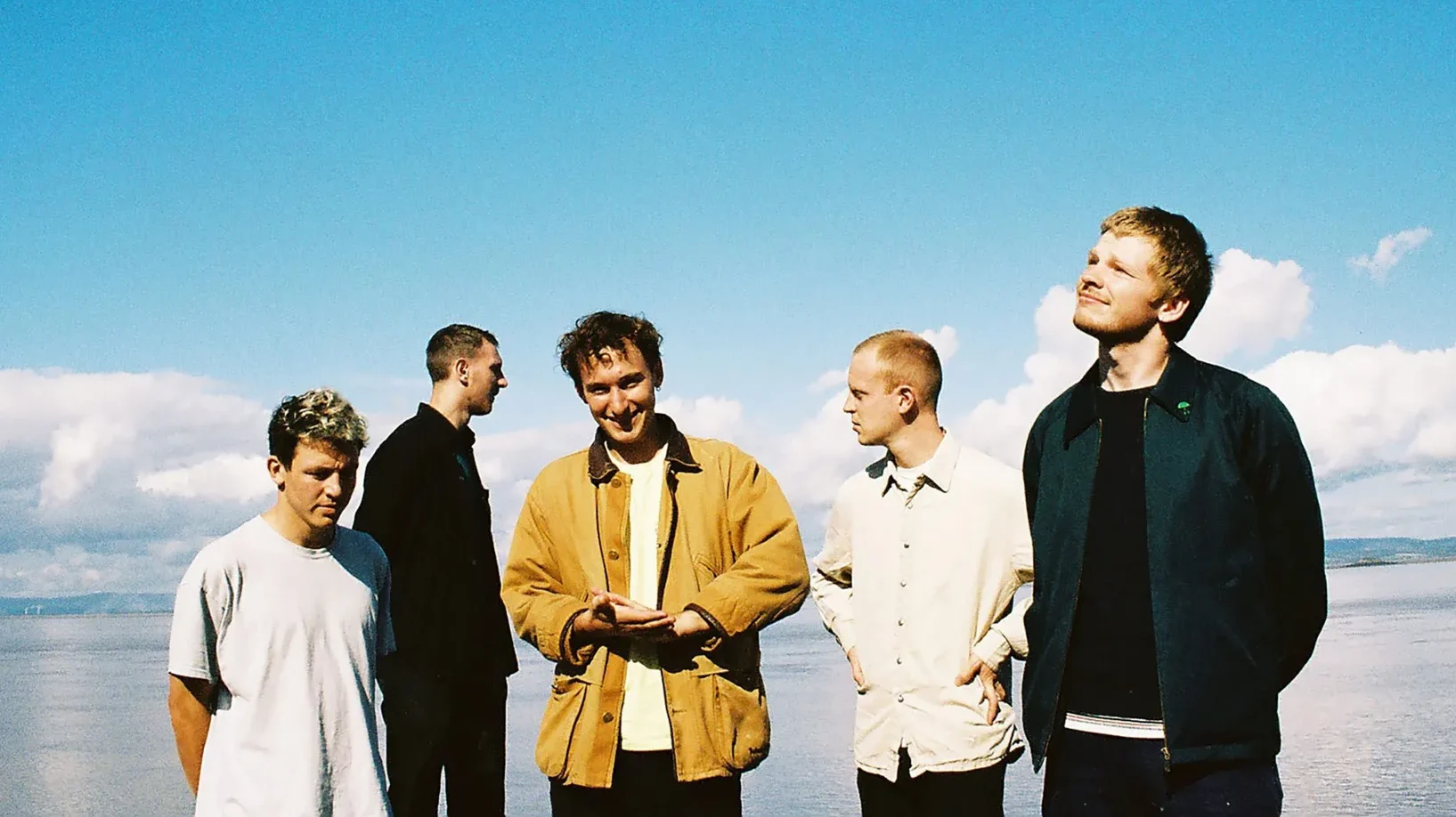 Squid lança clipe de “Building 650” e detalha inspirações por trás da nova música