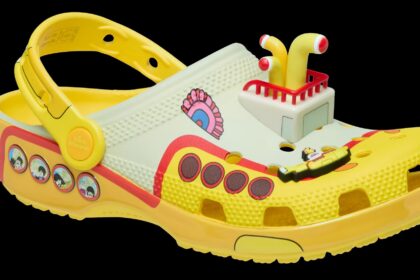 Crocs lança coleção inspirada em “Yellow Submarine” dos Beatles