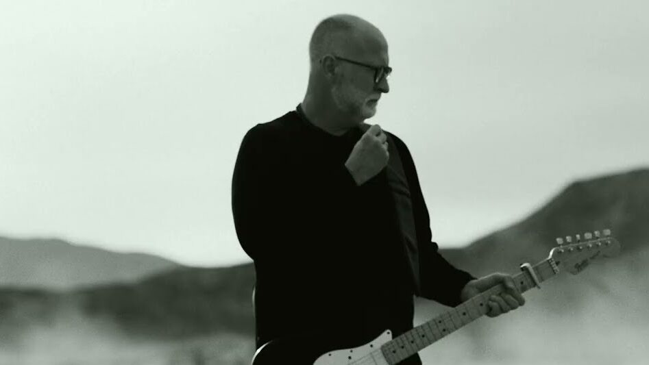 Bob Mould anuncia novo álbum e single, “Here We Go Crazy”
