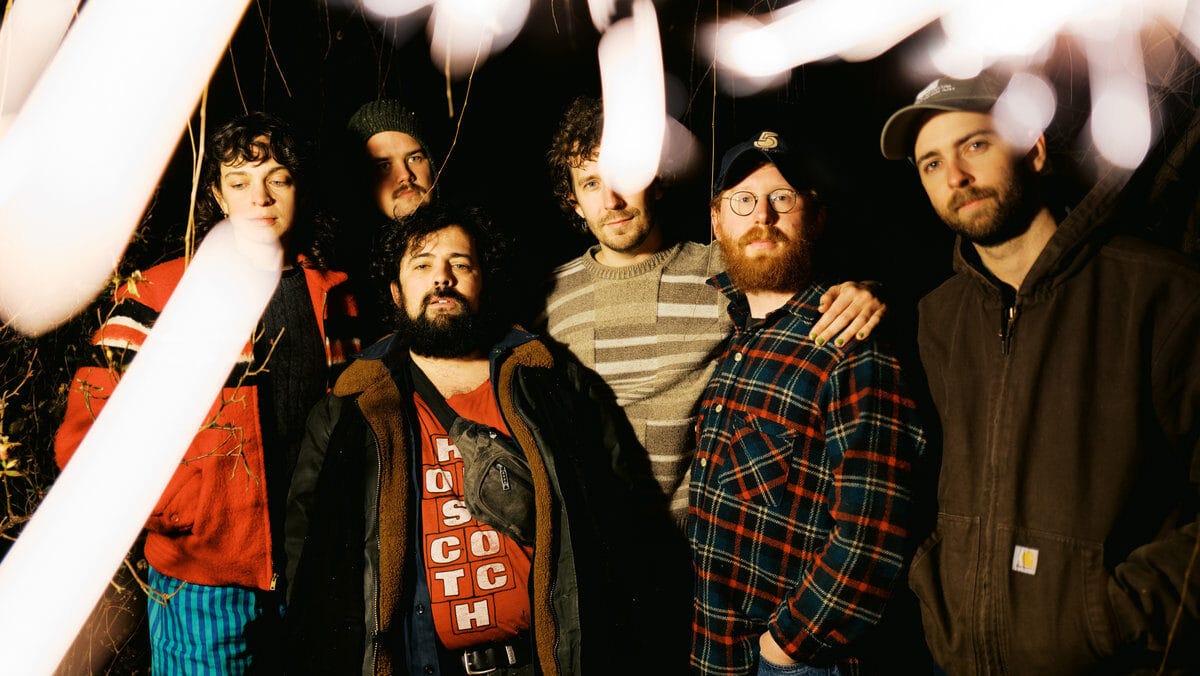 Fust anuncia novo álbum “Big Ugly” e lança single “Spangled”